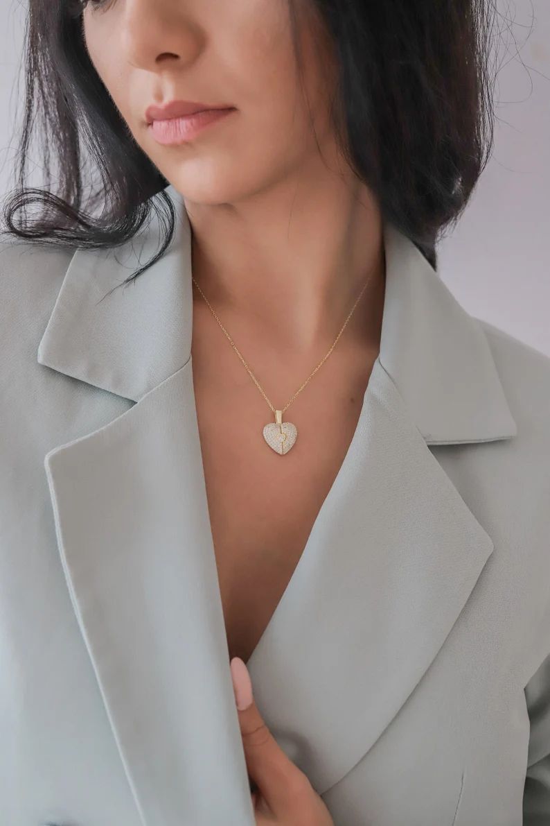 Beautiful Engraved Name Angel Heart Necklace